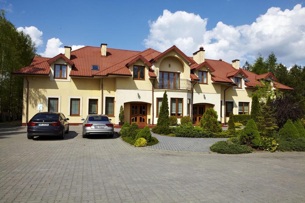 Wolanów Hotel Maxima מראה חיצוני תמונה