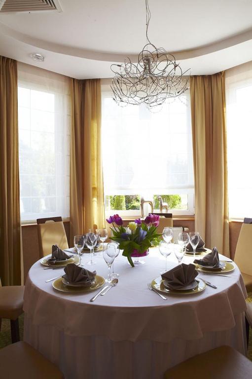 Wolanów Hotel Maxima מראה חיצוני תמונה